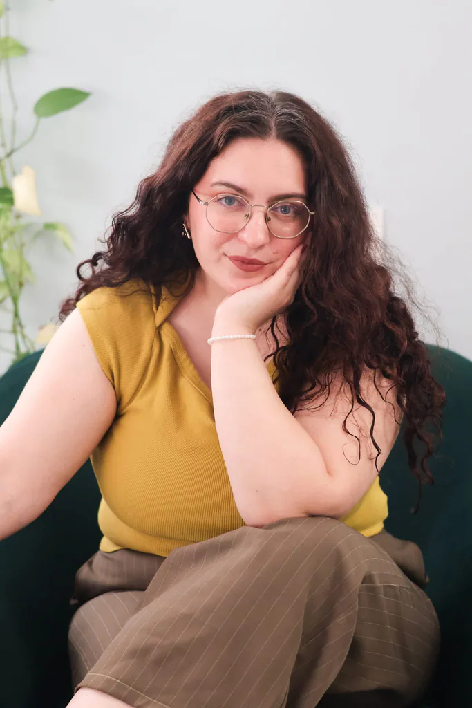 Elena-Claudia Voicu – Psiholog clinician, Psihoterapeut CBT, Logoped